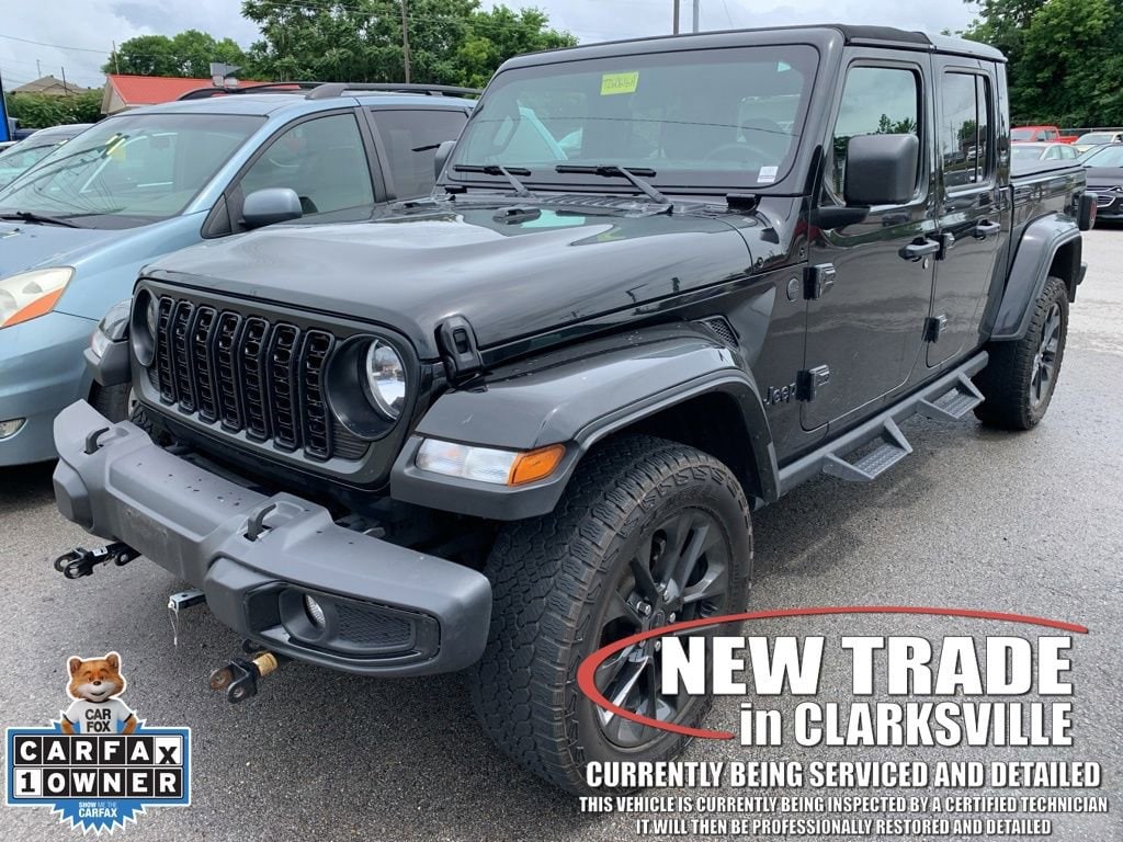 Used 2024 Jeep Gladiator Nighthawk