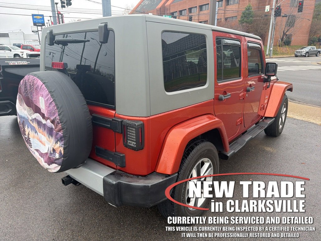 2009 Jeep Wrangler Unlimited Sahara photo 2