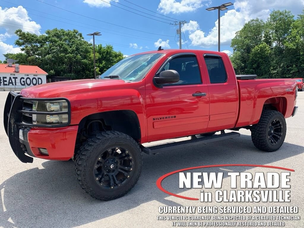 Used 2009 Chevrolet Silverado 1500 LT Truck