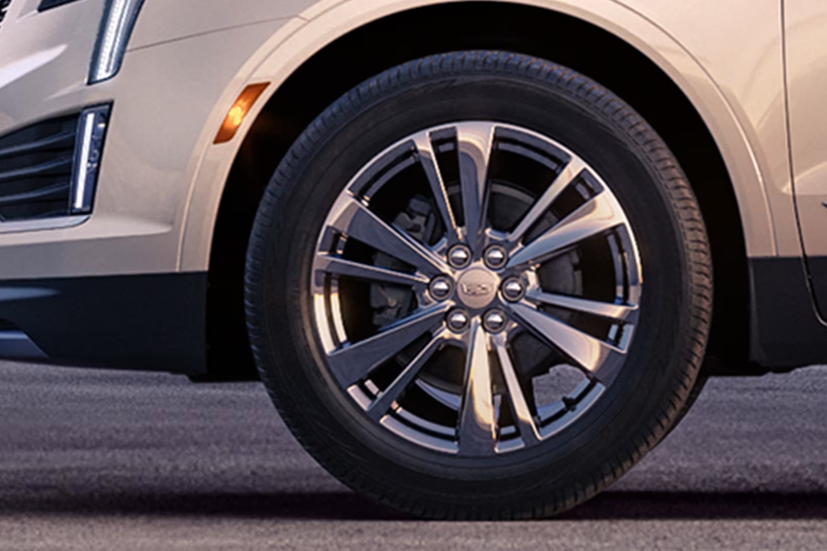  2026 Cadillac XT5 20 inch Alloy Wheels | Serra Cadillac Clarksville