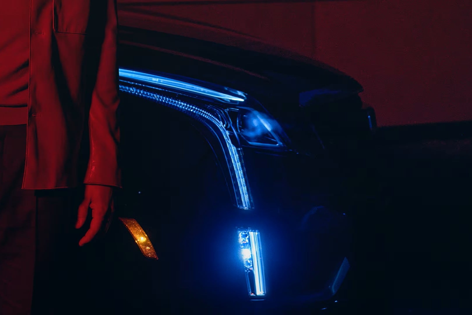  2026 Cadillac XT5 Statement Lighting | Serra Cadillac Clarksville