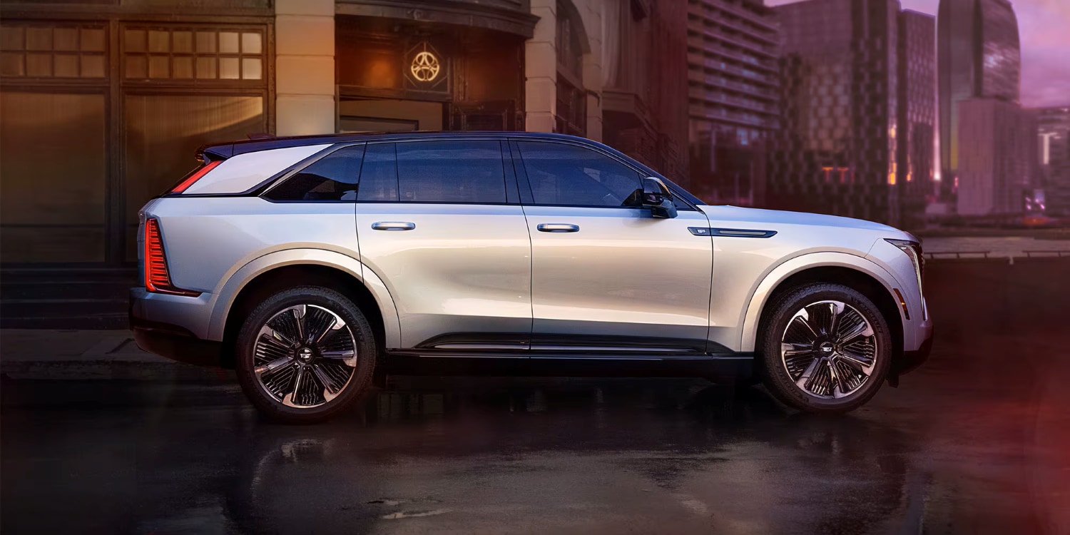 2025 CADILLAC ESCALADE IQ SIDE VIEW