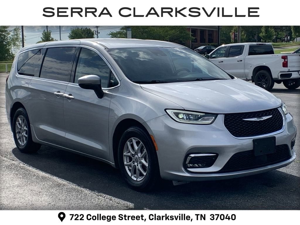 Used 2023 Chrysler Pacifica Touring L