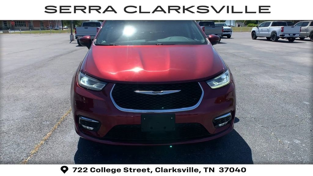 Used 2023 Chrysler Pacifica Touring L