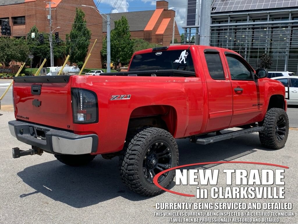 Used 2009 Chevrolet Silverado 1500 LT Truck