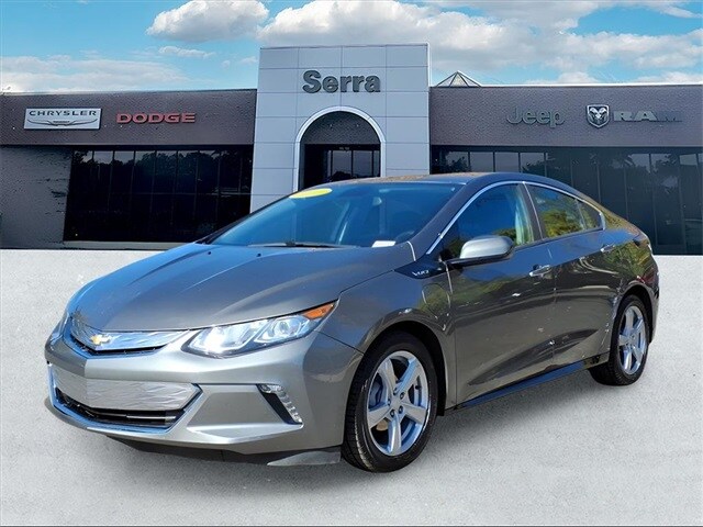 2017 Chevrolet Volt LT photo 3