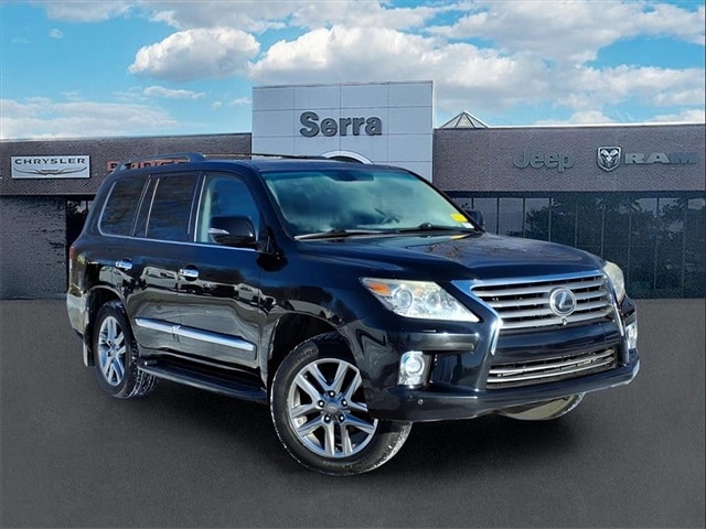 2014 Lexus LX 570's photo