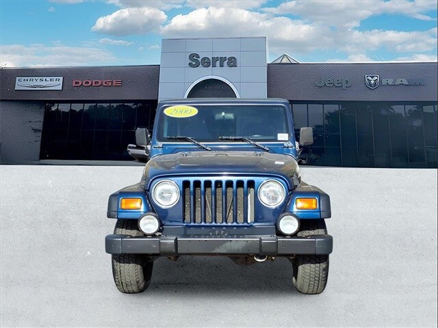 2000 Jeep Wrangler Sport photo 2