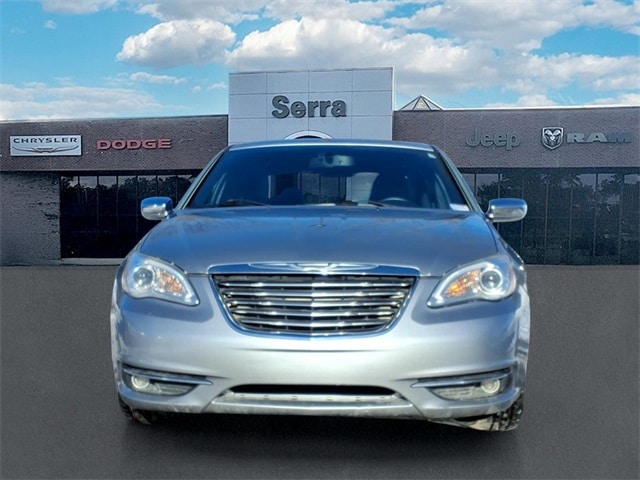 Used 2013 Chrysler 200 Limited with VIN 1C3CCBCG4DN736915 for sale in Orion Township, MI