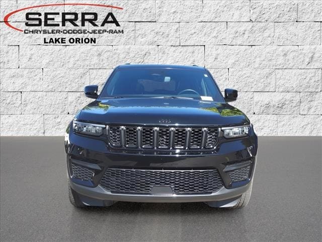 Used 2022 Jeep Grand Cherokee Laredo with VIN 1C4RJHAGXN8616361 for sale in Orion, MI