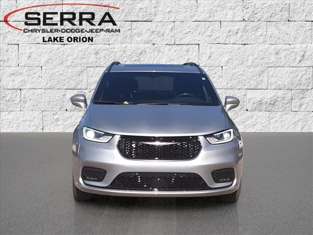 Used 2021 Chrysler Pacifica Limited with VIN 2C4RC3GG9MR566088 for sale in Orion, MI