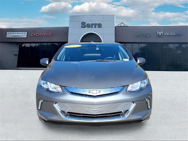 2017 Chevrolet Volt LT photo 2