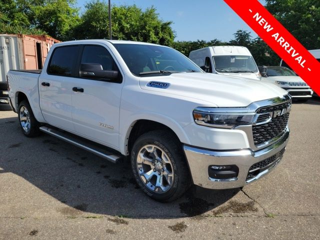 2025 RAM 1500 Big Horn/Lone Star 4x4 Crew Cab 5'7's photo