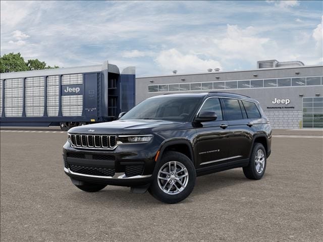 2025 Jeep Grand Cherokee L Laredo's photo