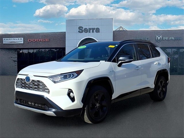 2019 Toyota RAV4 Hybrid XSE photo 3