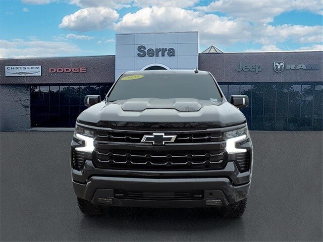 2025 Chevrolet Silverado 1500 LT Trail Boss photo 2