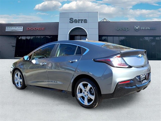 2017 Chevrolet Volt LT photo 4