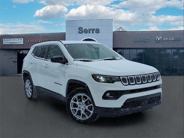 2022 Jeep Compass Latitude Lux's photo