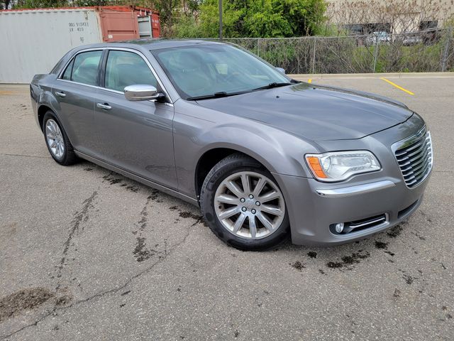 2011 Chrysler 300 Limited's photo