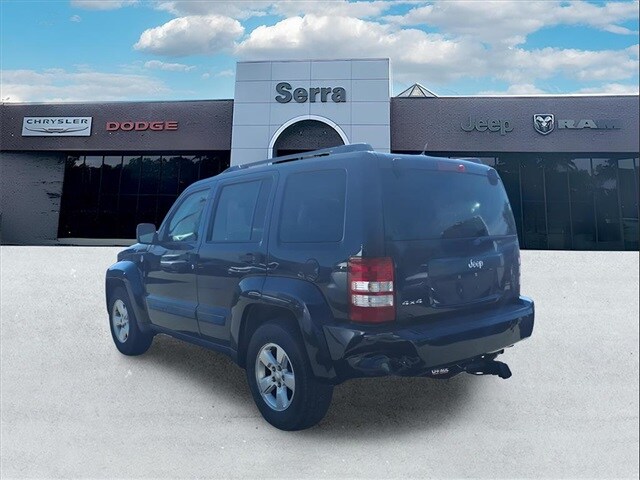 2009 Jeep Liberty Sport photo 4