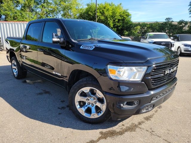 2019 RAM 1500 Big Horn/Lone Star 4x4 Crew Cab 5'7's photo