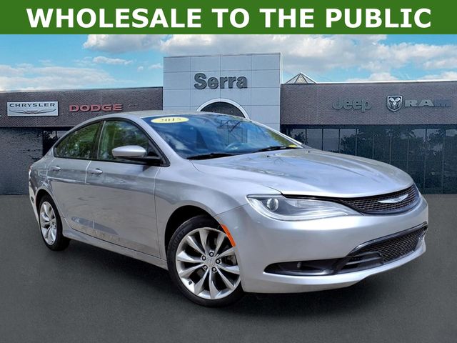 2015 Chrysler 200 S's photo