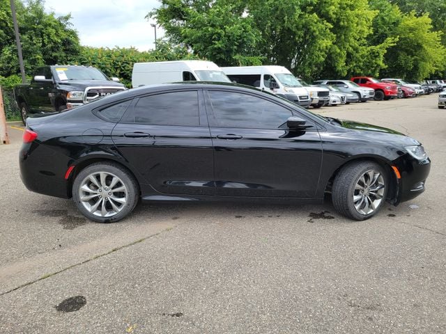 Used 2015 Chrysler 200 S with VIN 1C3CCCBB3FN527938 for sale in Orion Township, MI