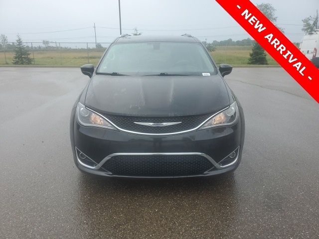 Used 2017 Chrysler Pacifica Touring-L Plus with VIN 2C4RC1EG4HR679511 for sale in Orion, MI