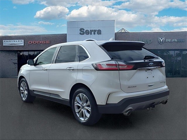 2019 Ford Edge Titanium photo 4