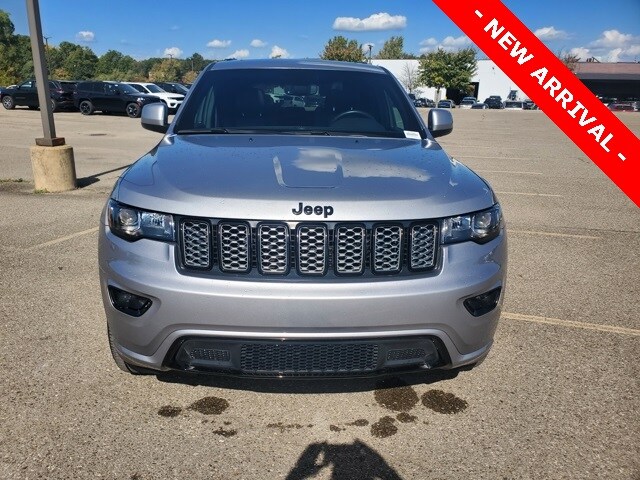 2019 Jeep Grand Cherokee Altitude photo 2