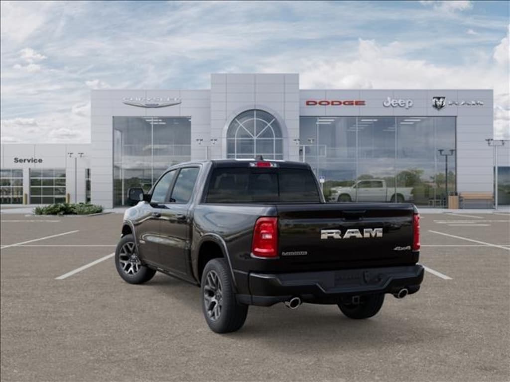 New 2026 Ram 1500 LARAMIE CREW CAB 4X4 5'7 BOX Pickup