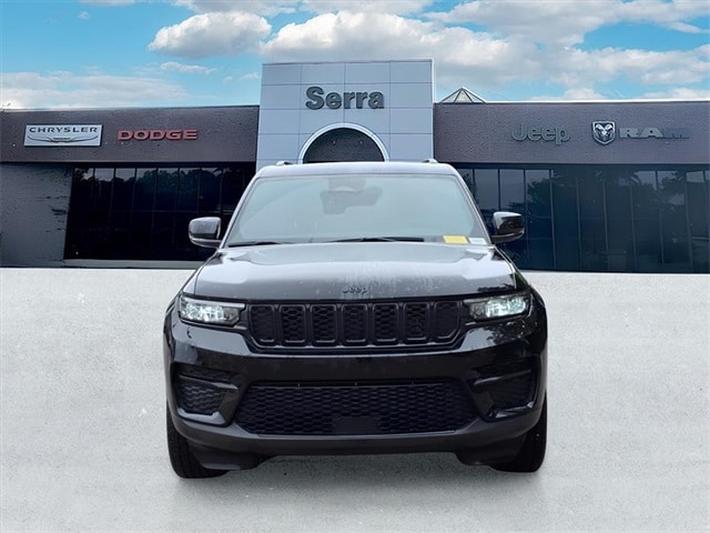 Used 2023 Jeep Grand Cherokee Altitude with VIN 1C4RJHAG7PC601705 for sale in Orion, MI