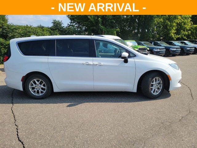 Used 2017 Chrysler Pacifica Touring with VIN 2C4RC1DG6HR520443 for sale in Orion Township, MI