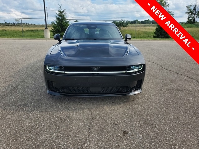 Used 2024 Dodge Charger Daytona Scat Pack with VIN 2C3CDBDK8RR208031 for sale in Orion Township, MI