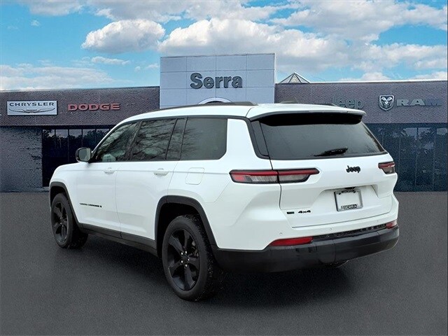 2021 Jeep Grand Cherokee Altitude photo 4