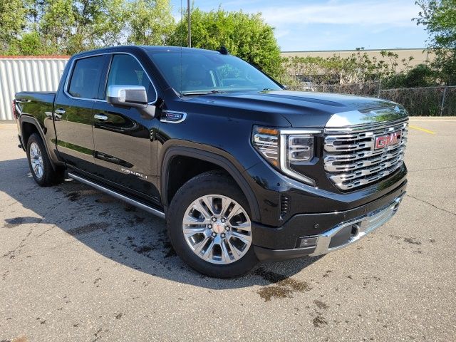 2023 GMC Sierra 4WD Crew Cab Short Box Denali's photo