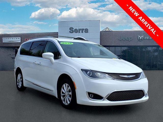 2018 Chrysler Pacifica Touring L Plus's photo