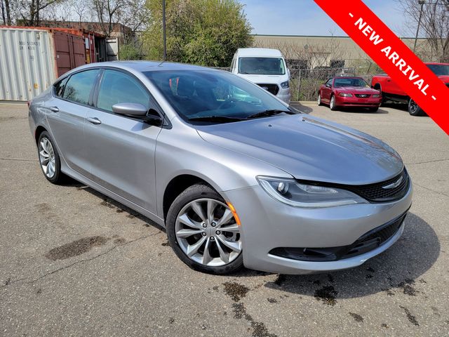 2015 Chrysler 200 S