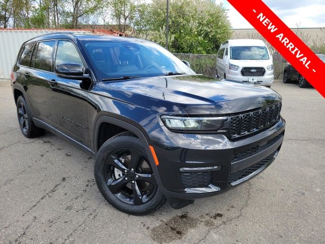 2022 Jeep Grand Cherokee L Limited 4x4's photo