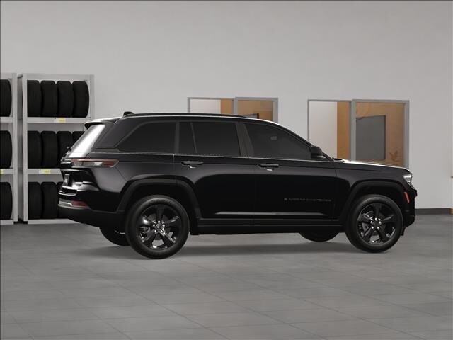2025 Jeep Grand Cherokee Altitude photo 3