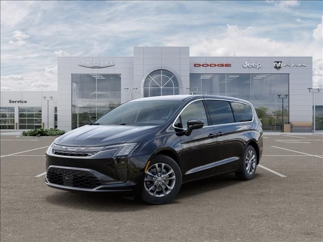 2027 Chrysler Pacifica Select AWD's photo