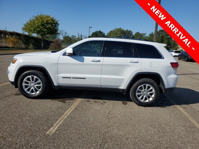 2021 Jeep Grand Cherokee Laredo E photo 3