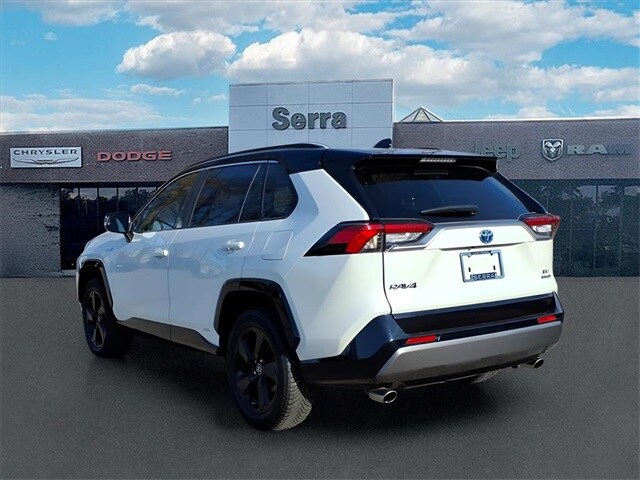 2019 Toyota RAV4 Hybrid XSE photo 4