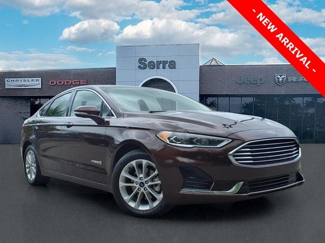 2019 Ford Fusion SEL's photo