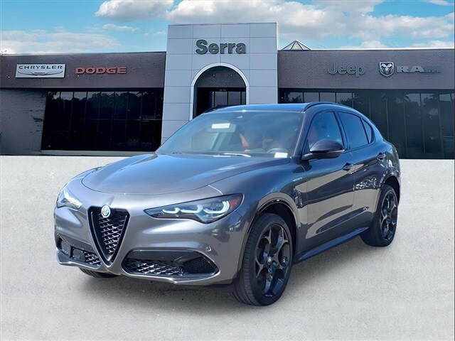 2024 Alfa Romeo Stelvio Tributo Italiano photo 2
