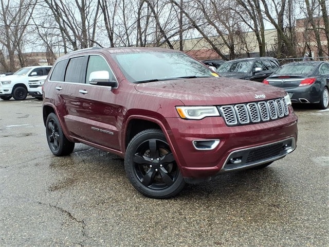 2017 Jeep Grand Cherokee Overland's photo