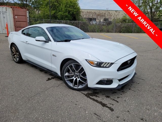 2016 Ford Mustang GT Coupe Premium's photo