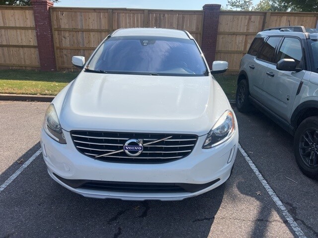 2017 Volvo XC60 T5 photo 2