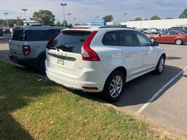2017 Volvo XC60 T5 photo 4