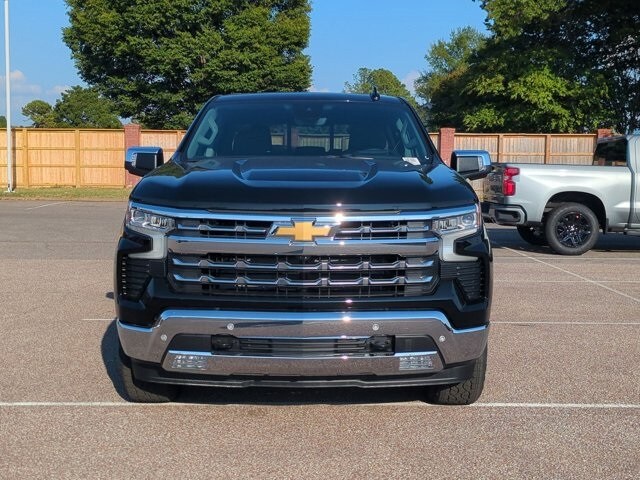 2026 Chevrolet Silverado 1500 LTZ photo 3